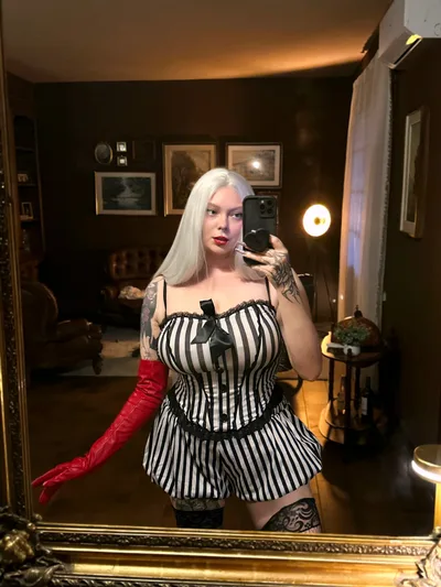 Mila Volker OnlyFans profile photo