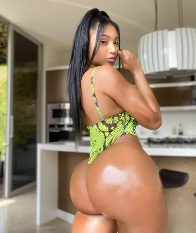 britisholivia 🇬🇧 OnlyFans