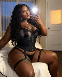 CURVY EBONY TRANS BBC/ASS JOIN NOW💦 OnlyFans