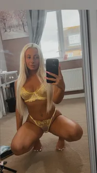 Amy Ellerington OnlyFans